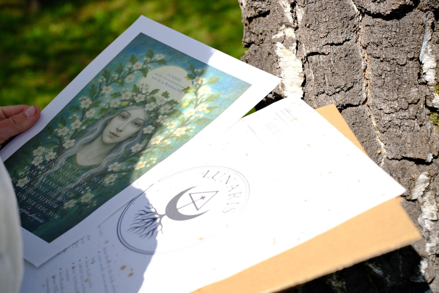LUNARIS · Neuausrichtung deiner Kraft (Ritualkerze in weiss/grün)