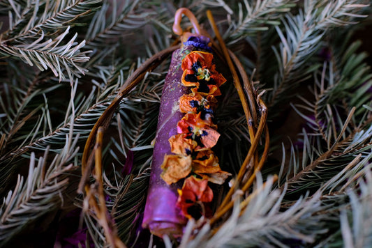 VIOLA – Kerze für dein inneres Kind (Ritualkerze Violet/Rosa)